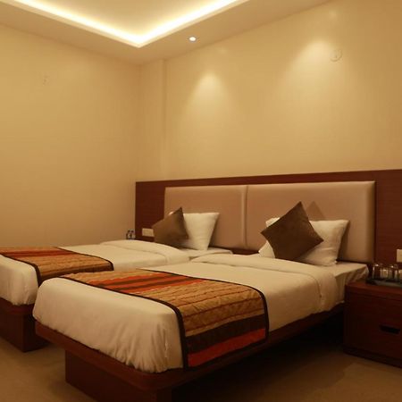 Serenity By Monarch, Baner Pune Méribel Village Exterior foto